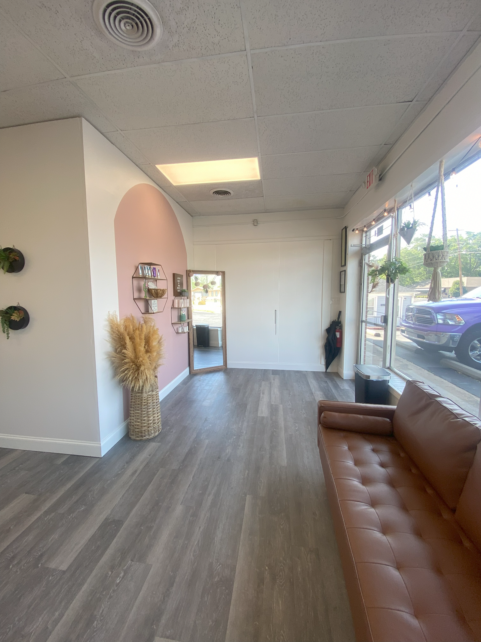 Inner Glo Esthetics & Nails nail photo 5